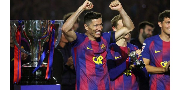 Robert Lewandowski jätti jäähyväiset rakkaalle FC Barcelonan stadionille Robert Lewandowski jätti jäähyväiset rakkaalle FC Barcelonan stadionille